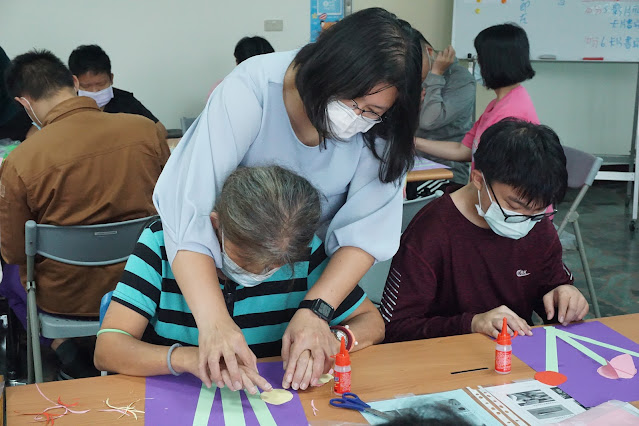 手作花束 身障者潛能被看見