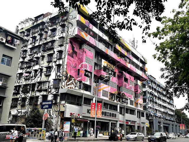 塗鴉藝術街 繪出青春色彩