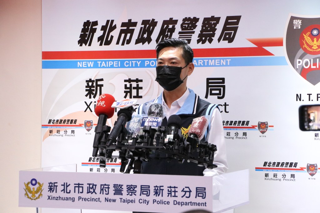 兩幫人馬爆衝突 持滅火器狂噴