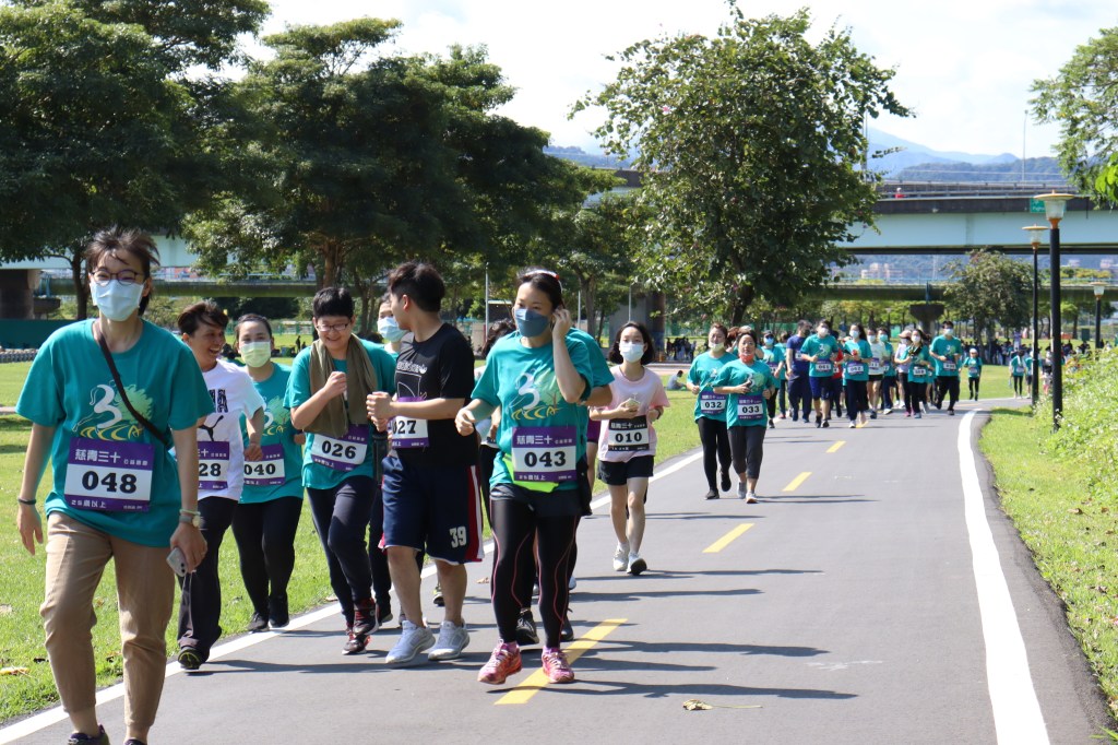 慈青30週年公益路跑 疫境正能量