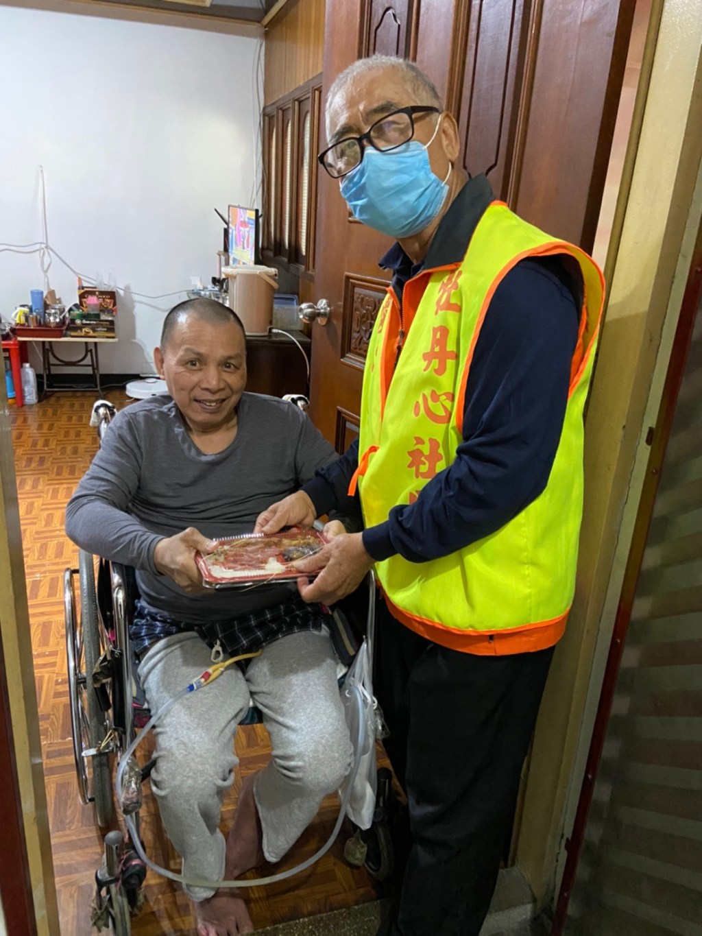 雙鳳里愛心送餐 疫情下不停歇