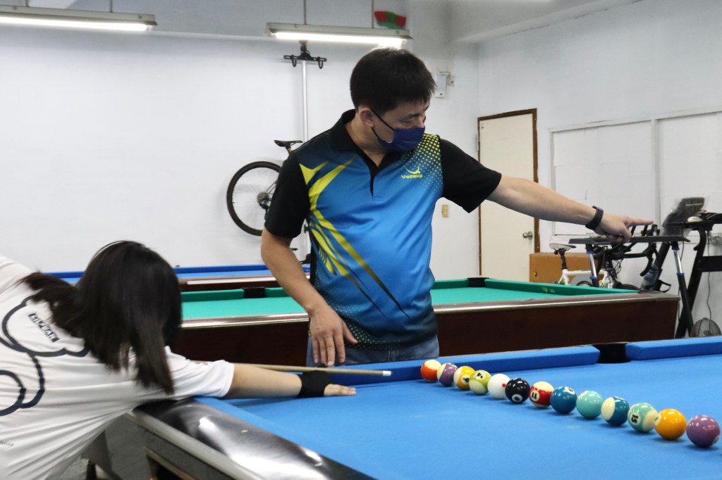 丹鳳高中撞球隊 輔導特殊生奪冠