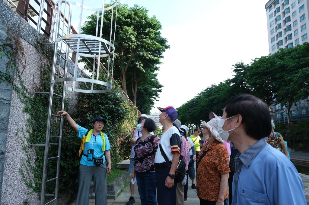 生態導覽健走 鼓勵長者踏出門