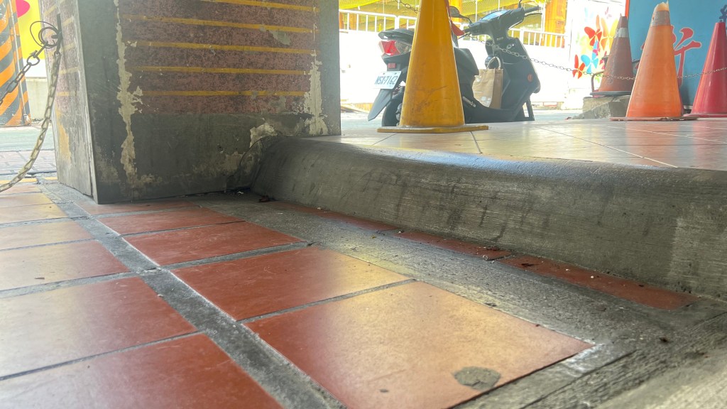 溝通不良 騎樓整平計畫施作率低