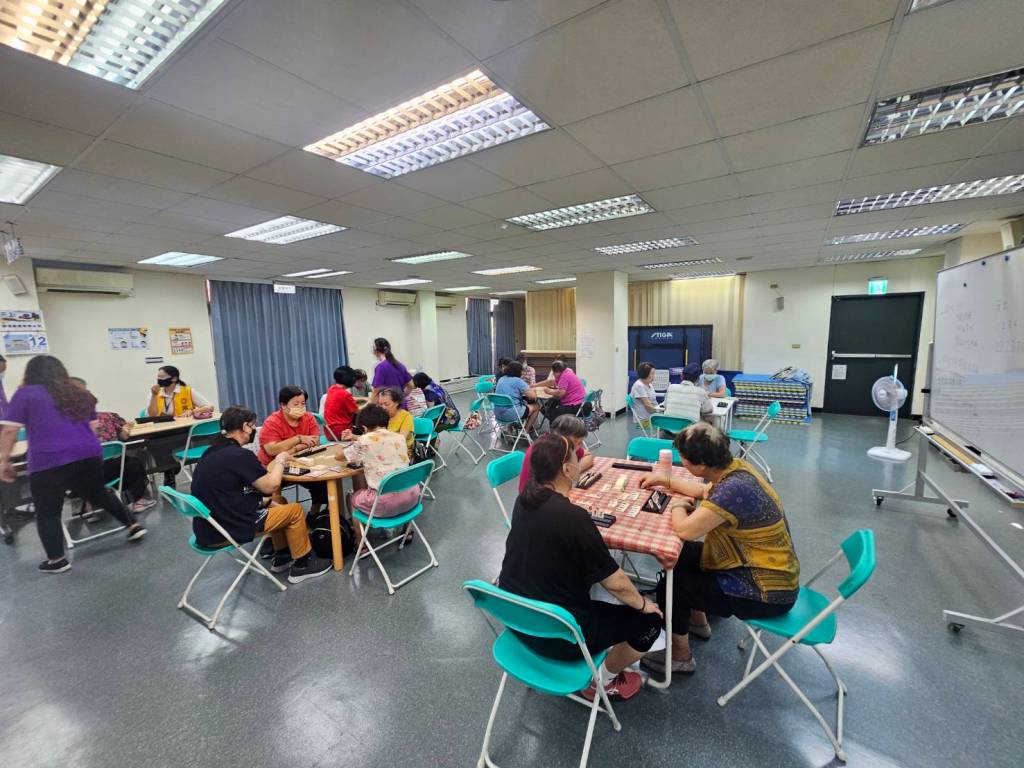 思賢里課程常態化　盼長者出門