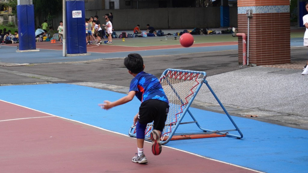 思賢國小巧固球隊設備升級