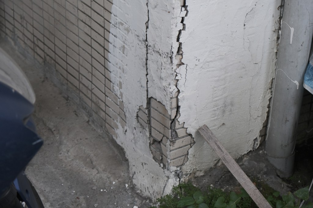 中原里海砂屋問題待解決