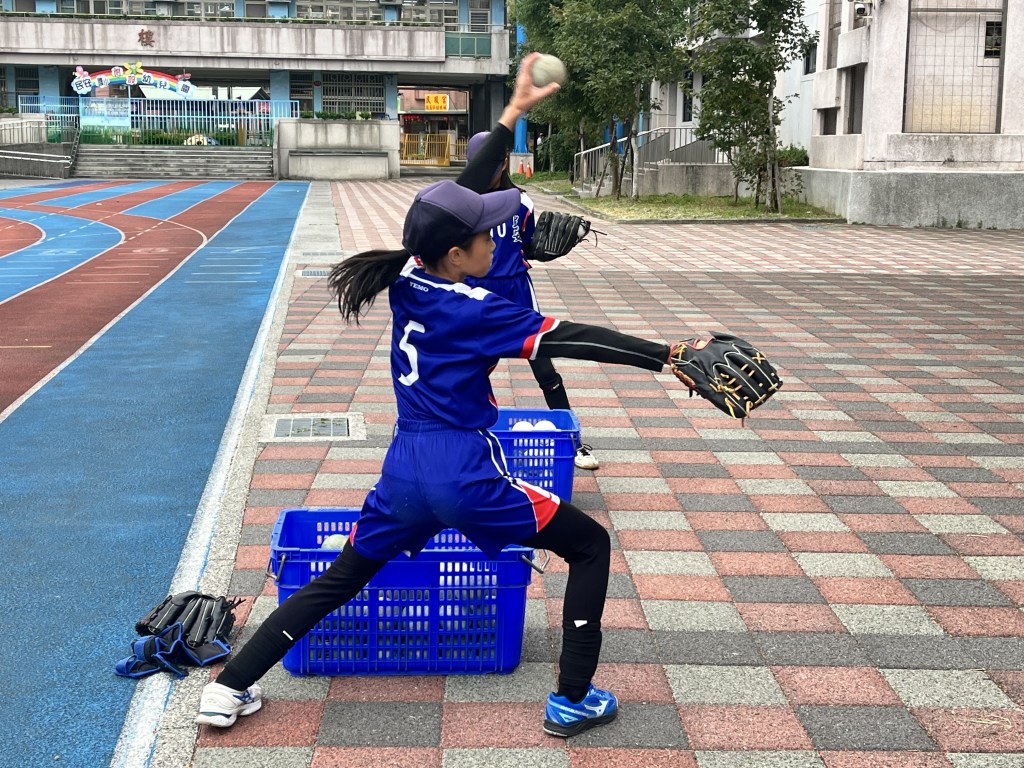 新莊之光 民安國小壘球全國亞軍