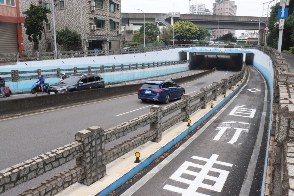 新樹地下道改建 自行車更安全