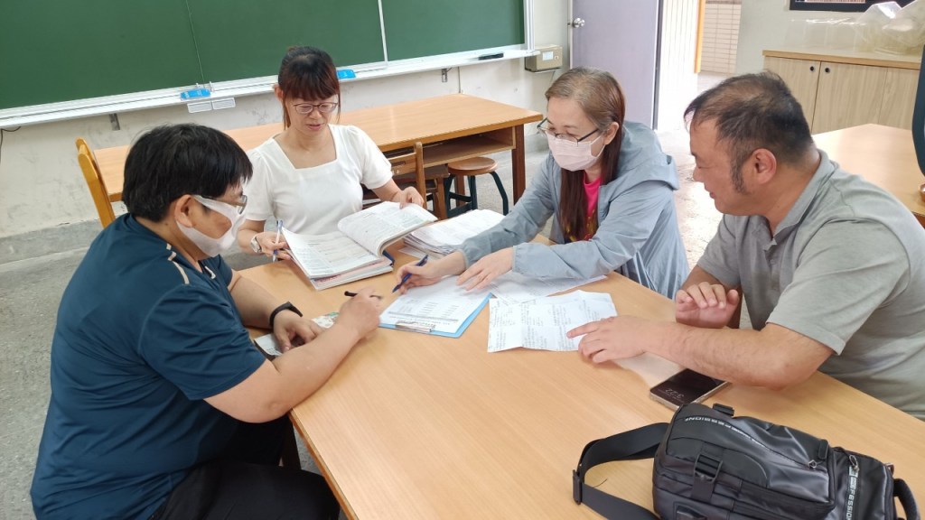 丹鳳施春輝獲領航教師獎