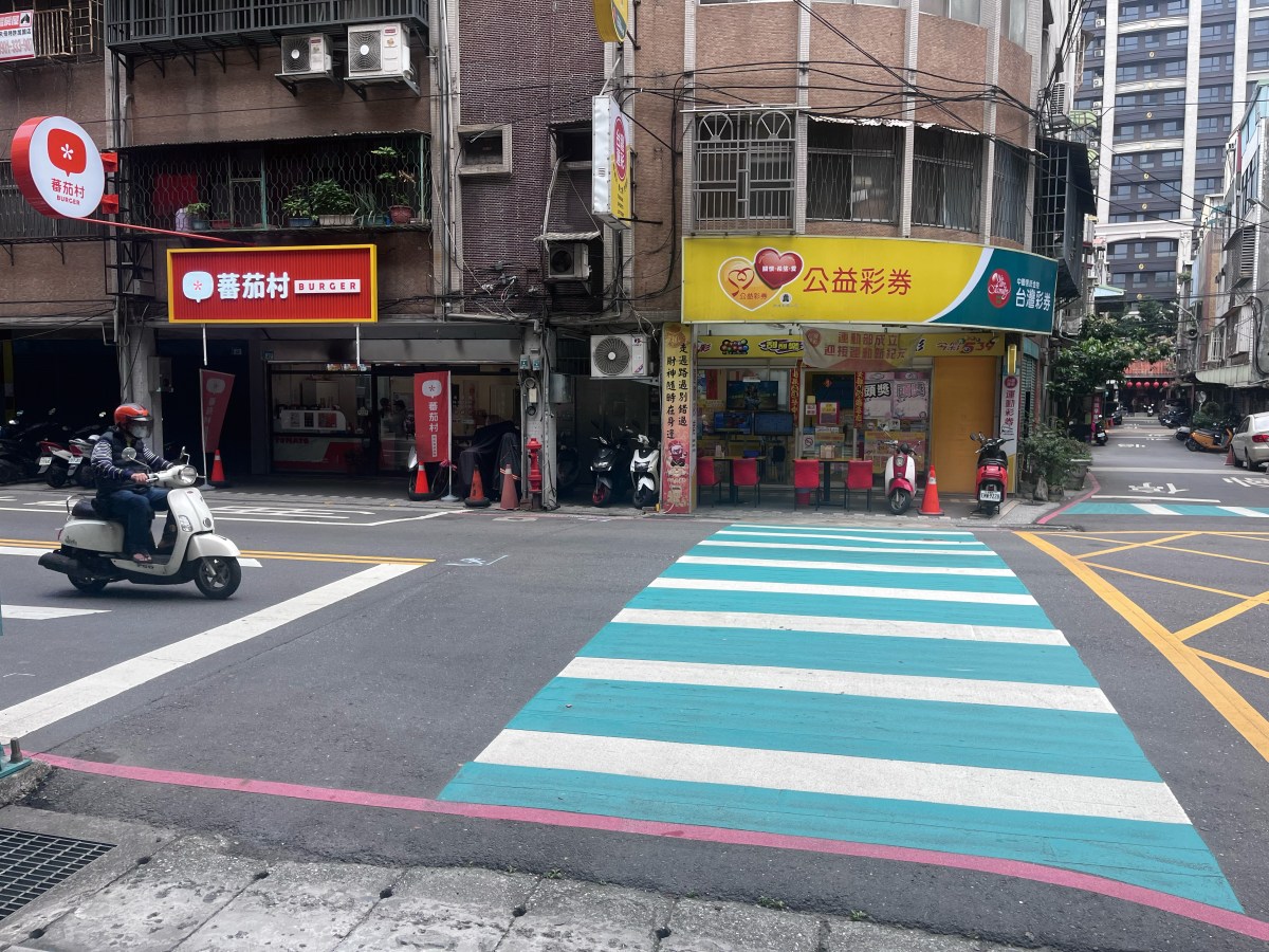 重建院新樓旁 視障通行隱憂