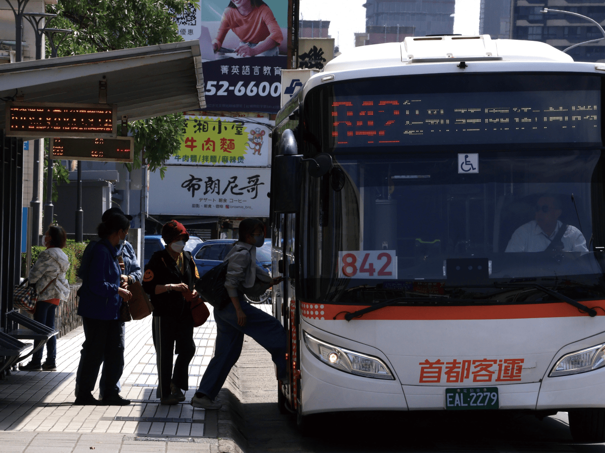 新北電動公車上路 供電成關鍵