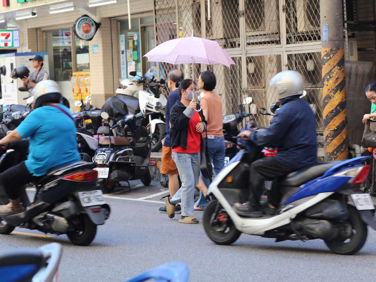 電桿難地下化 中港路重整卡關