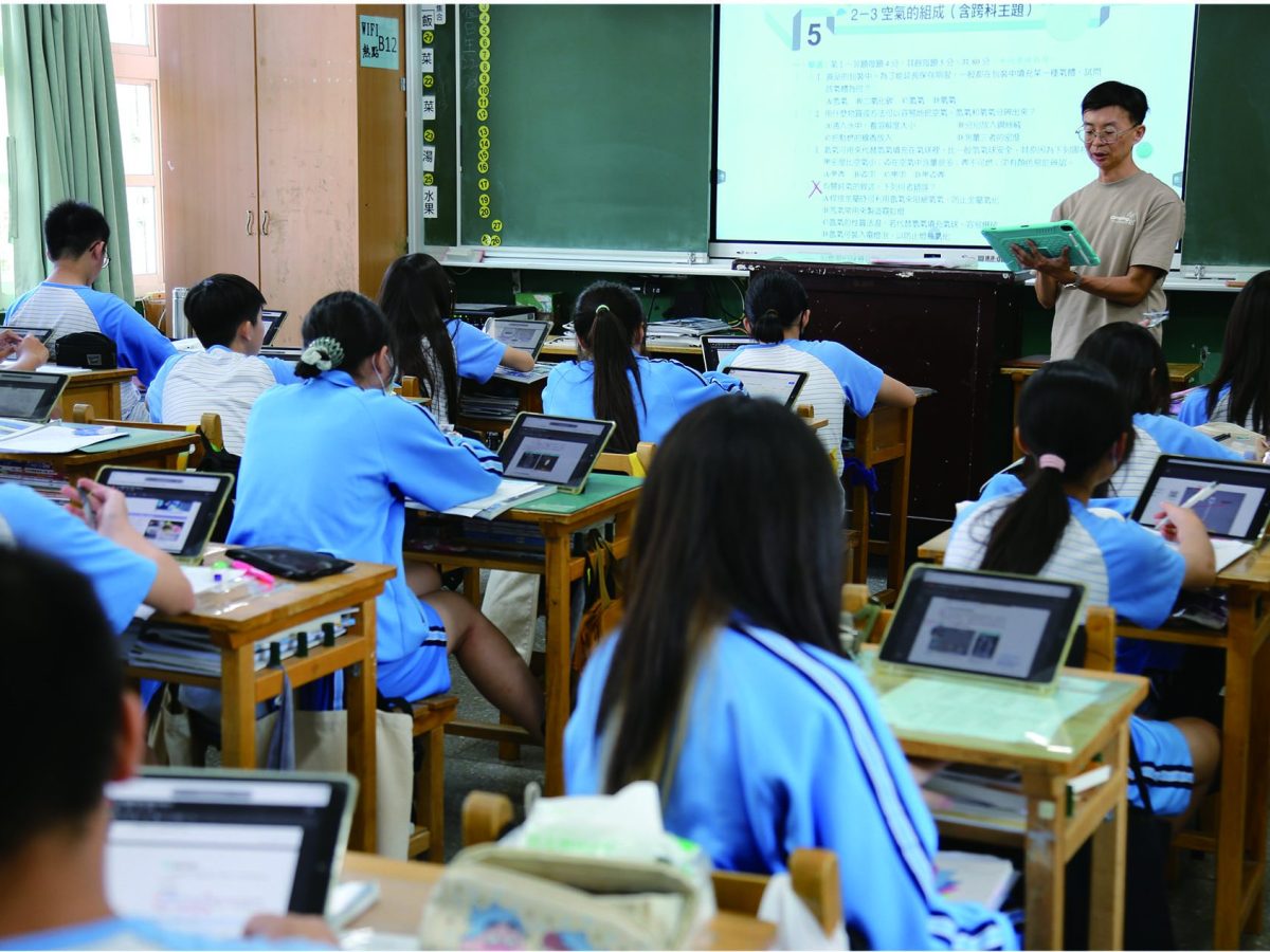 新泰國中獲選教育部 AI 副總召